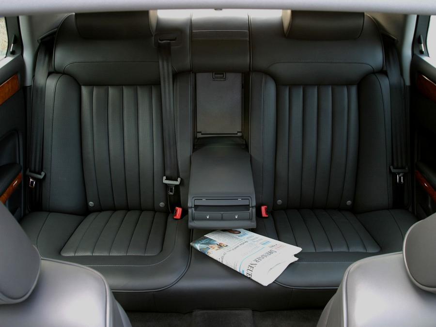  Volkswagen Phaeton V8 2002 года  (US) (фото 3 из 10)